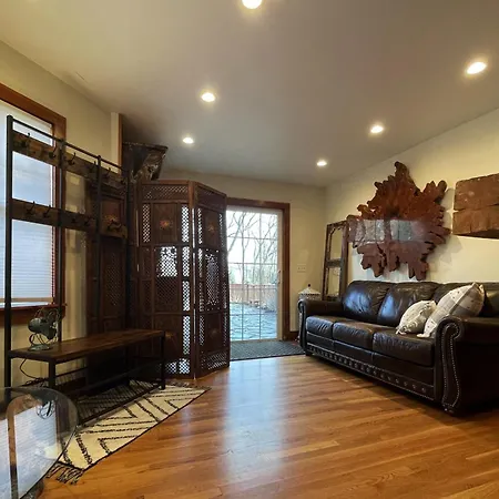 Large, Comfortable & Conveniently Located Home Danvers Exterior photo