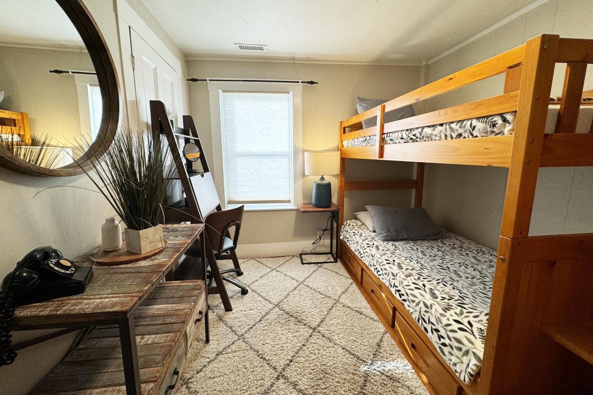 Large, Comfortable & Conveniently Located Holiday home