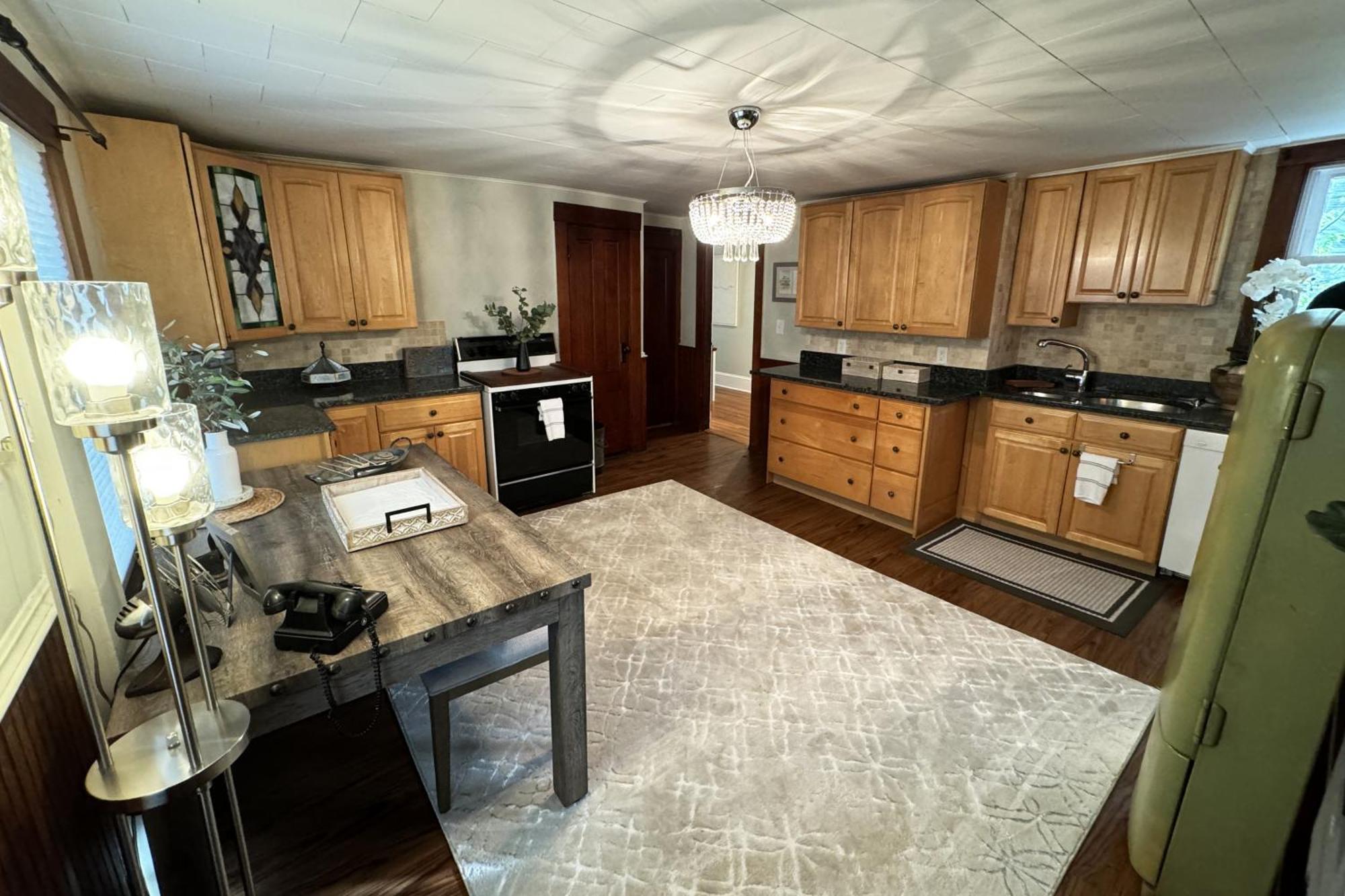 Large, Comfortable & Conveniently Located